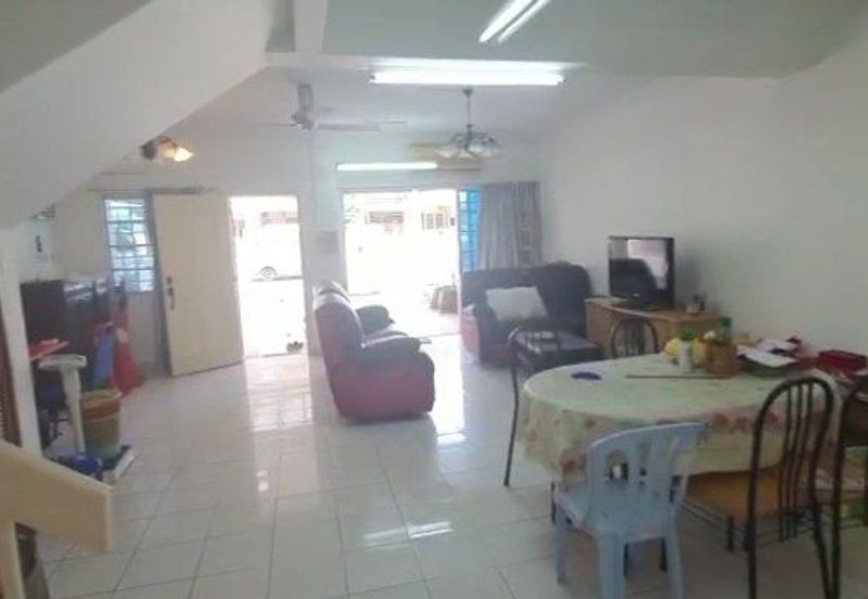 Double Storey Terrace, Bandar Puteri 7 Puchong, 22x70 Extended and Well Kept Condition, Prime location, Near to Amenities