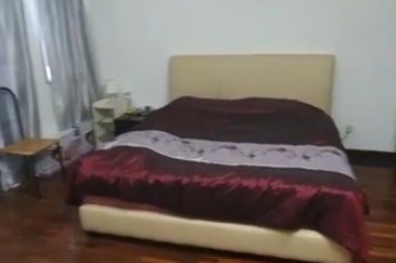 Double Storey Terrace, Bandar Puteri 7 Puchong, 22x70 Extended and Well Kept Condition, Prime location, Near to Amenities