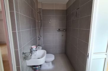 Bandar Tun Hussein Onn