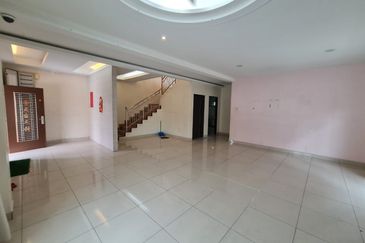 Bandar Tun Hussein Onn