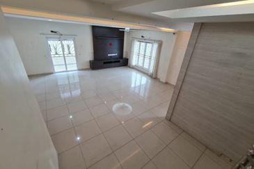 Bandar Tun Hussein Onn