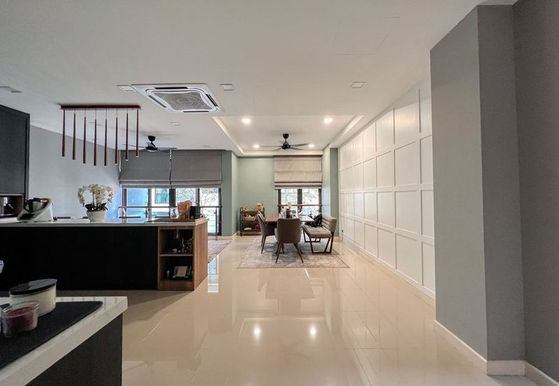 Mozart, Symphony Hills