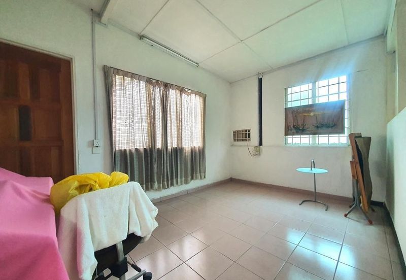 Seksyen 4, Petaling Jaya