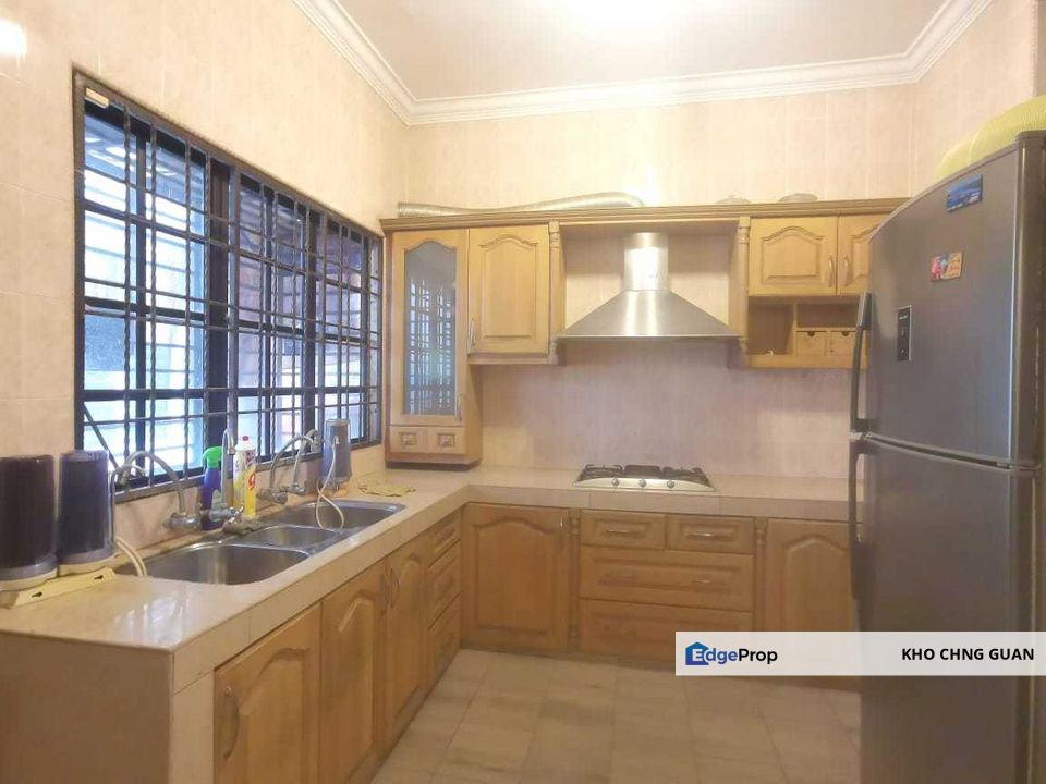 Taman Putra Permai Seri Kembangan House For sales 2.5 Storey Fully Renovated , Selangor, Seri Kembangan