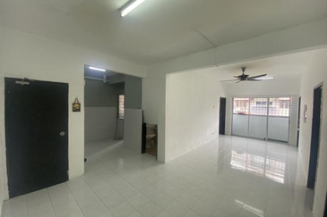 Putra Indah Apartment, Taman Pinggiran Putra