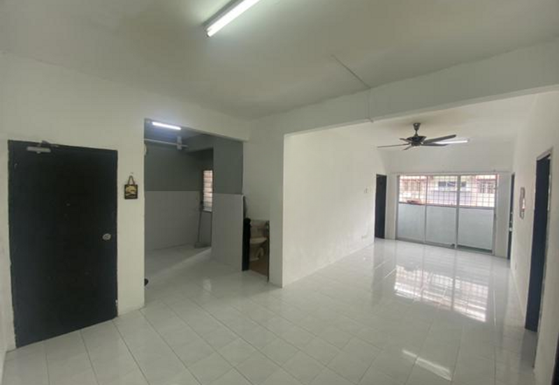 Putra Indah Apartment, Taman Pinggiran Putra