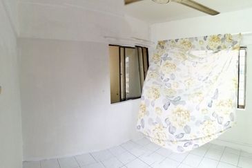 Pangsapuri Perdana, Seksyen 13