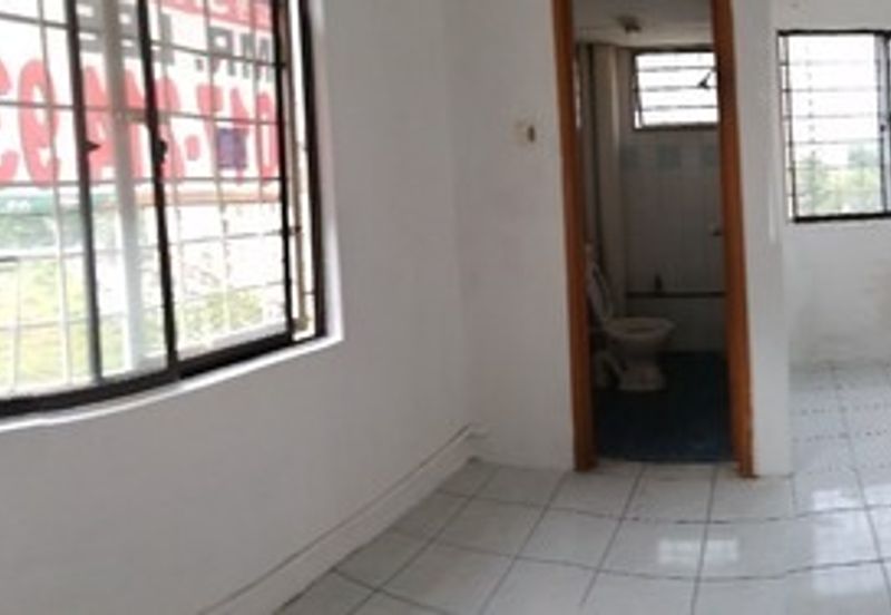 Pangsapuri Perdana, Seksyen 13