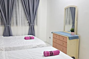 Vista Pinggiran, Taman Pinggiran Putra