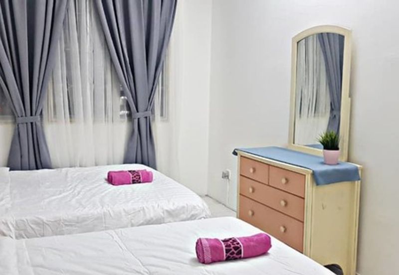 Vista Pinggiran, Taman Pinggiran Putra