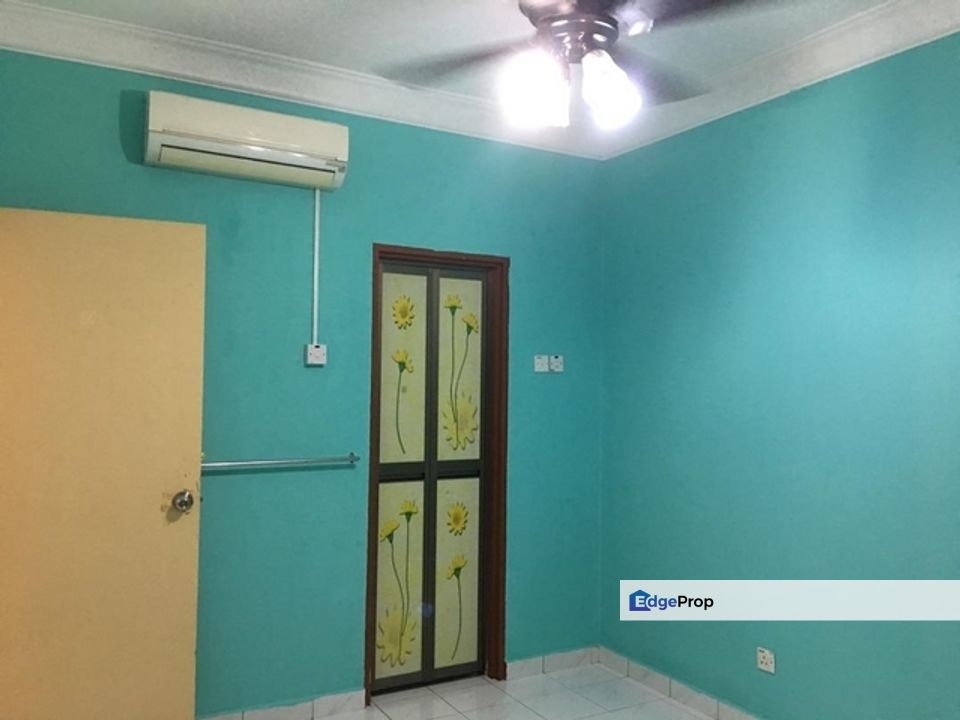 Vista Impiana Seri Kembangan For Sale Good Location For Investment, Selangor, Seri Kembangan