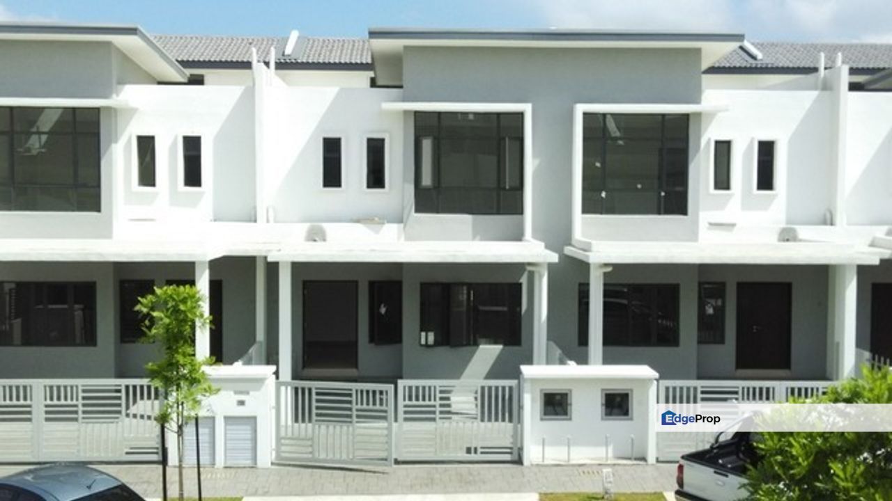 Double Storey Aman Putri Sungai Buloh For Sale  Fully Extended Ready To Move In, Selangor, Sungai Buloh
