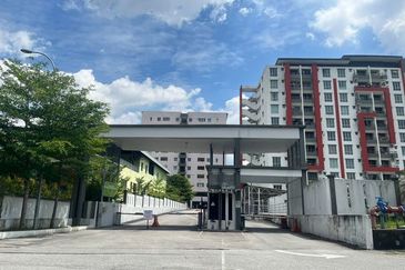 Green Suria Apartment