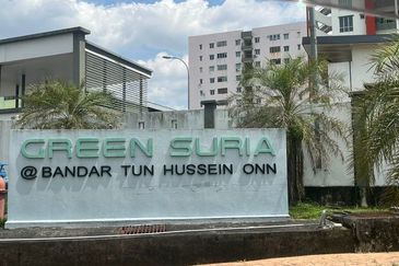 Green Suria Apartment