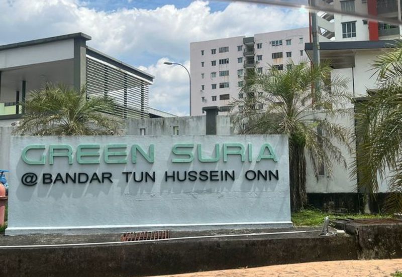 Green Suria Apartment