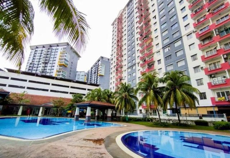 Vista Pinggiran, Taman Pinggiran Putra