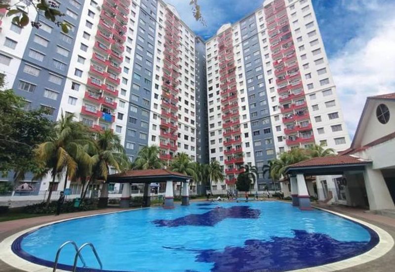 Vista Pinggiran, Taman Pinggiran Putra