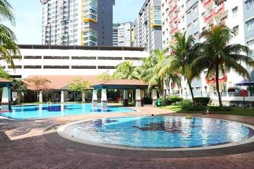 Vista Pinggiran, Taman Pinggiran Putra