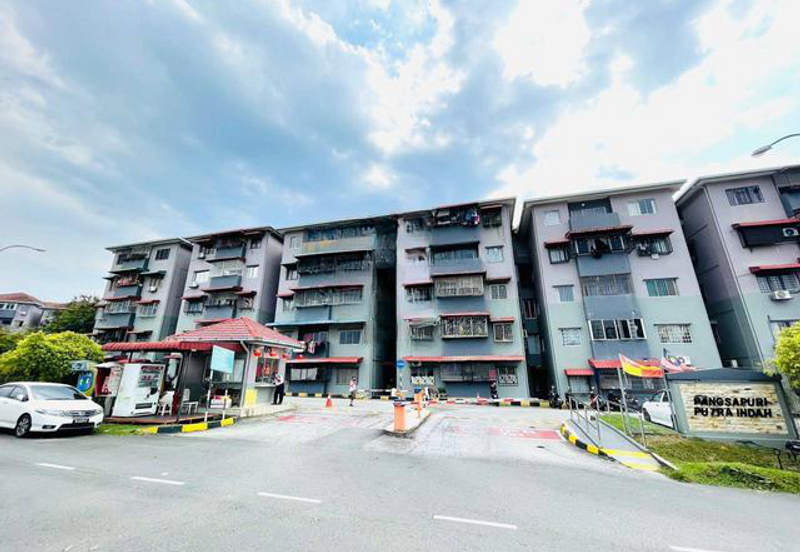 Putra Indah Apartment, Taman Pinggiran Putra