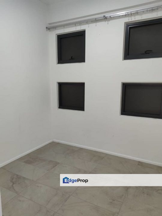 Ohako Residence Puchong For Sale Pool View Beautiful Unit, Selangor, Puchong