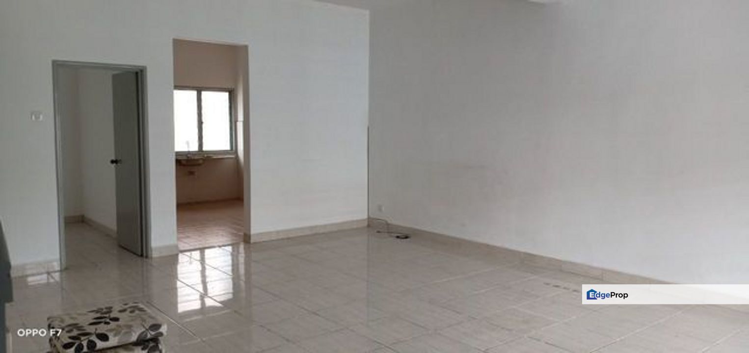 Mutiara Puchong Double Storey For Sale Kitchen Cabinet Gated & Guarded, Selangor, Puchong