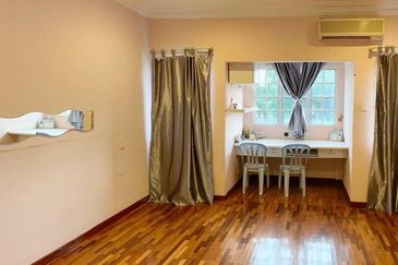 Bandar Puteri Puchong Double Storey House For Sale Fully Extended Freehold