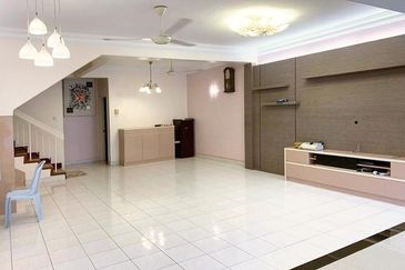 Bandar Puteri Puchong Double Storey House For Sale Fully Extended Freehold