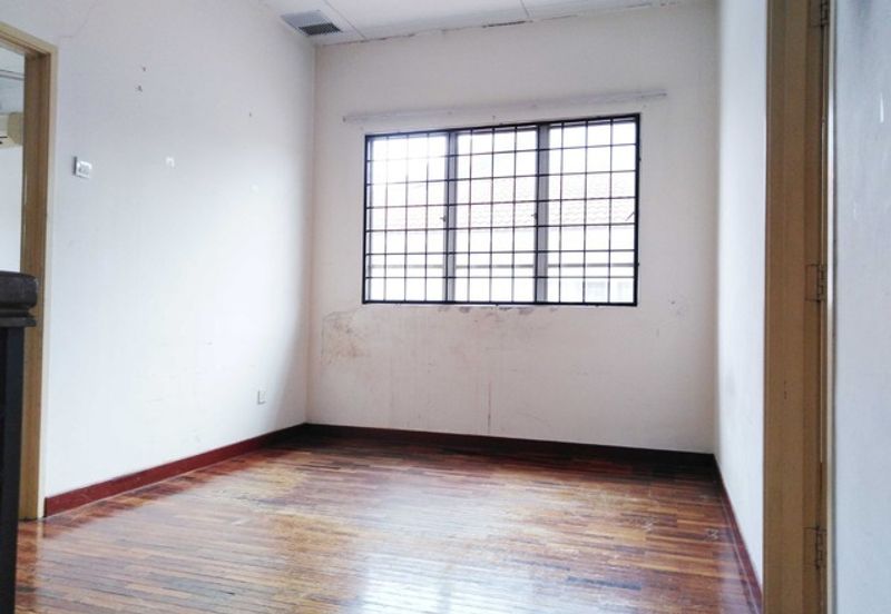 FREEHOLD Bandar Puteri Puchong Double Storey House For Sale