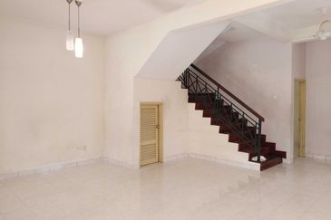 FREEHOLD Bandar Puteri Puchong Double Storey House For Sale