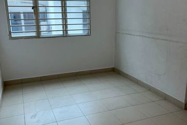 Jalan Setia Impian U13/8H