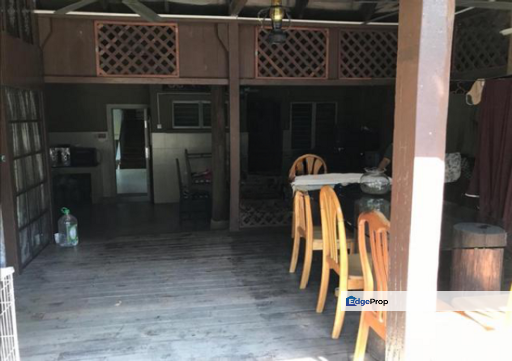 Seri Kembangan Semi Detached House For Sale Spacious Unit & Land, Selangor, Seri Kembangan