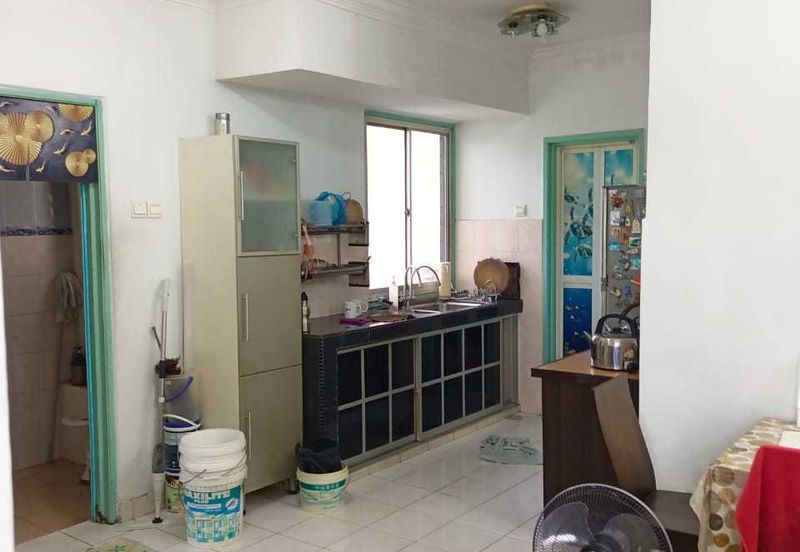 Vista Pinggiran, Taman Pinggiran Putra