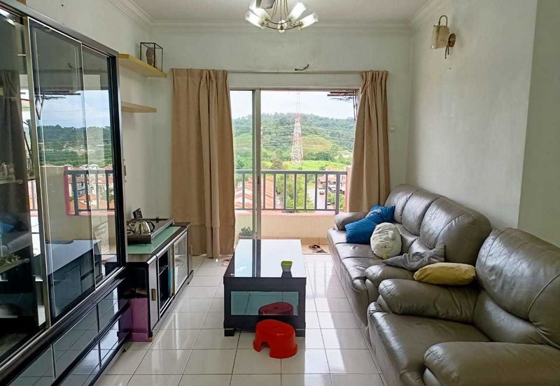 Vista Pinggiran, Taman Pinggiran Putra