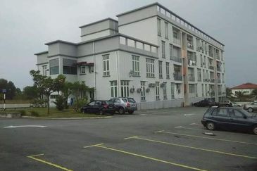 Serdang View Apartment
