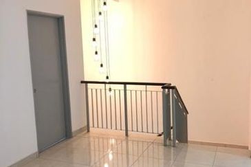 PELANGI HEIGHTS (TAMAN KAYANGAN)