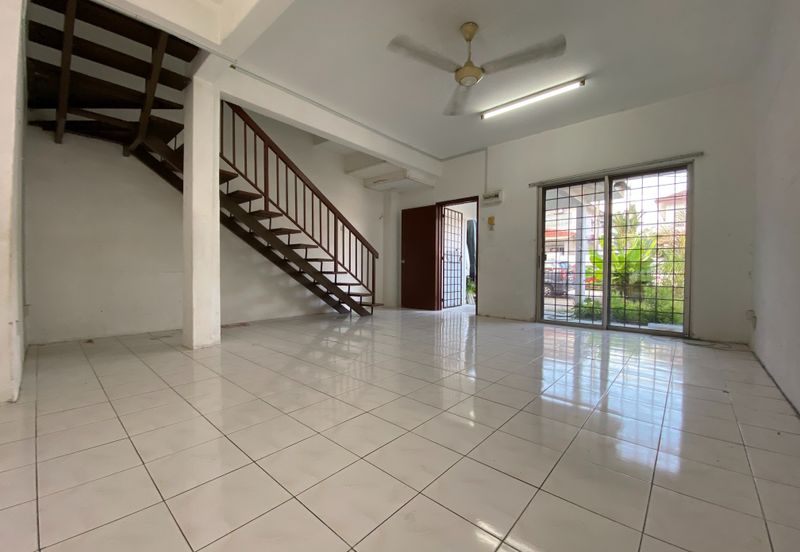 Taman Pinggiran Putra