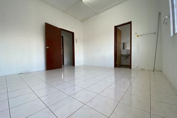 Taman Pinggiran Putra