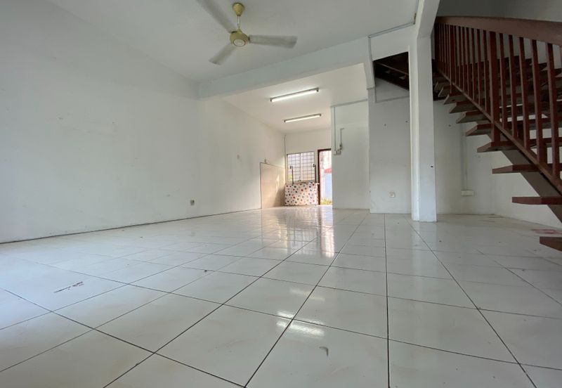 Taman Pinggiran Putra