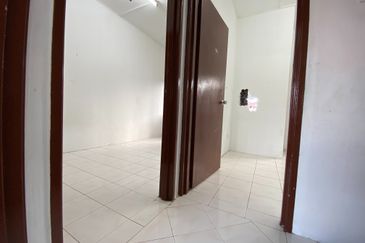 Taman Pinggiran Putra