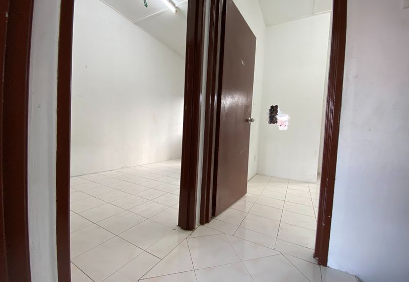 Taman Pinggiran Putra