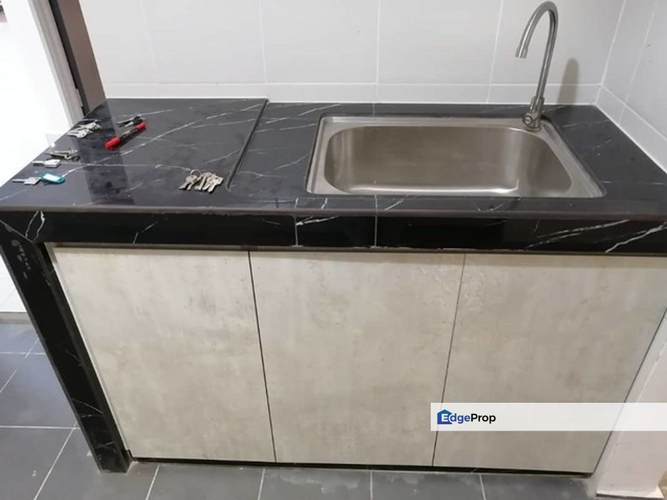 Residensi Laguna Biru 2 Rawang For Sale Well Maintained Unit Kitchen Cabinet, Selangor, Rawang