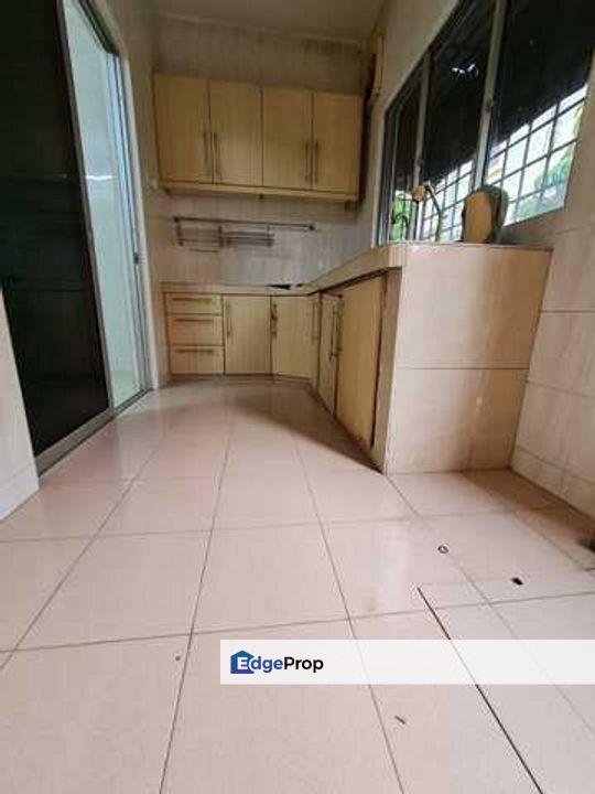 Taman Pinggiran Putra Seri Kembangan 2 Storey House For Sale Fully Renovated Walking Distance To MRT (650M), Selangor, Seri Kembangan