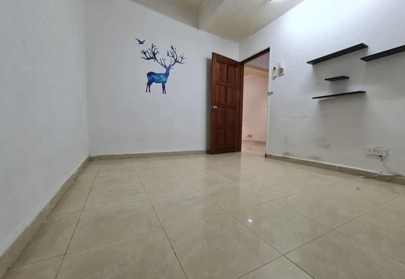 Taman Pinggiran Putra