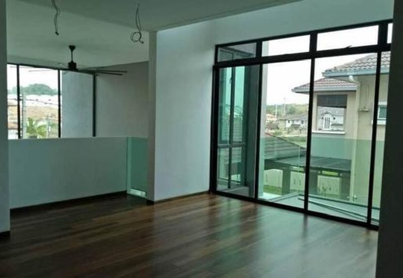 Bungalow Taman Universiti Kajang For Sale NEGOTIABLE