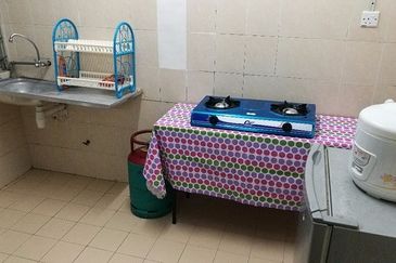 Residensi Warnasari 1