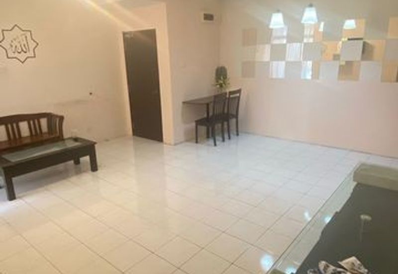 Sri Puteri (Earls Court), Ukay Perdana