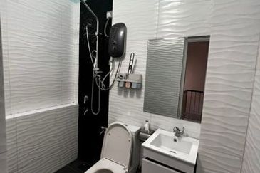 Bandar Sungai Long Kajang 2 Storey House For Sale FREEHOLD INDIVIDUAL TITLE READY