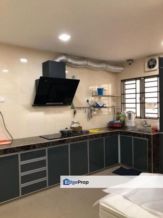 Lestari Perdana 3 Storey Semi D For Sale Facing South With Extra Land, Selangor, Seri Kembangan