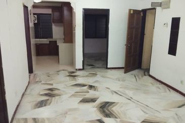 Flat PKNS, Seksyen 7