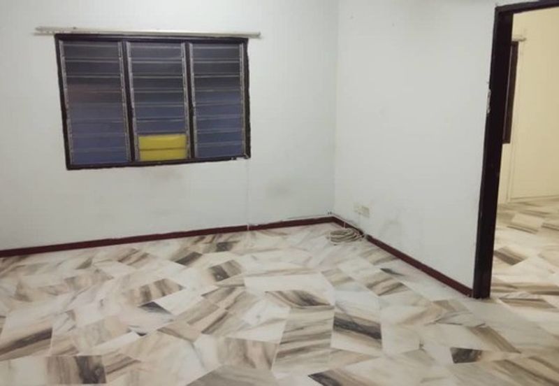 Flat PKNS, Seksyen 7